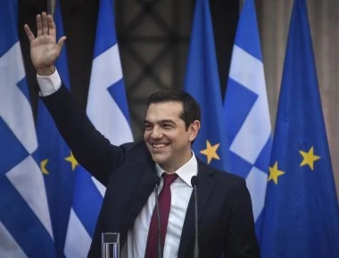 Ο Τσίπρας φόρεσε την γραβάτα αλλά πάνω από 3,5 εκατομμύρια Έλληνες βρίσκονται στα όρια της φτώχειας